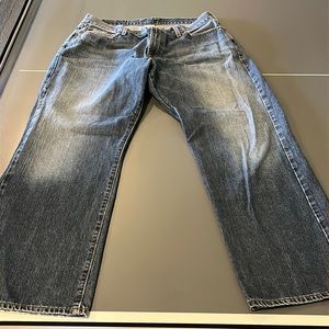 Mens Lucky brand jeans. Size 36 with 30 inch inseam. Perfect condition